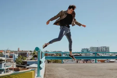 İnsanlar cazibə qüvvəsini səhv anlayıb