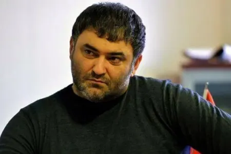 Drakon Röya və Kanndan danışdı, onu darmadağın etdi