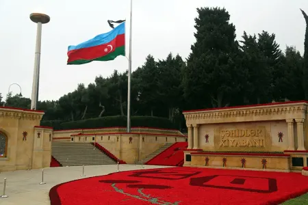 Sibiqa Şəhidlər xiyabanını ziyarət etdi