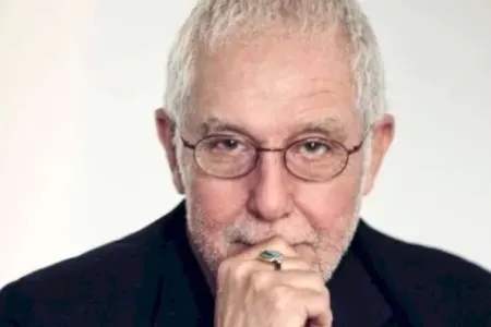 Tanınmış müğənni vəfat etdi - FOTO