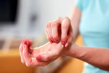 Ovuç içiniz qaşınır- Bu xalq əlaməti nə deməkdir?