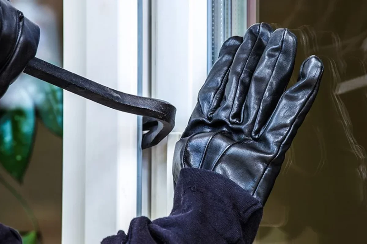 Marketlərdən oğurluq edənlər tutuldu