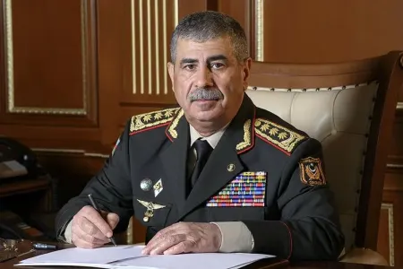 Zakir Həsənov Ordunun şəxsi heyətini təbrik etdi