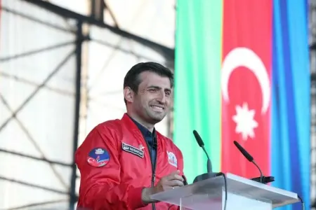 Səlcuq Bayraktar Azərbaycanı təbrik etdi