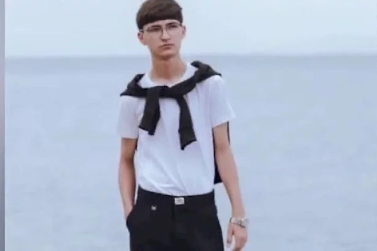 Elgün tapılanda üstündə bu əşyalar olub