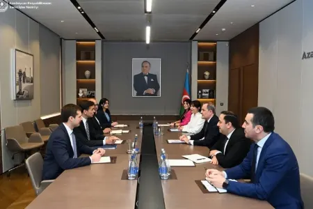 Ceyhun Bayramov Coşua Hakınla görüşdü
