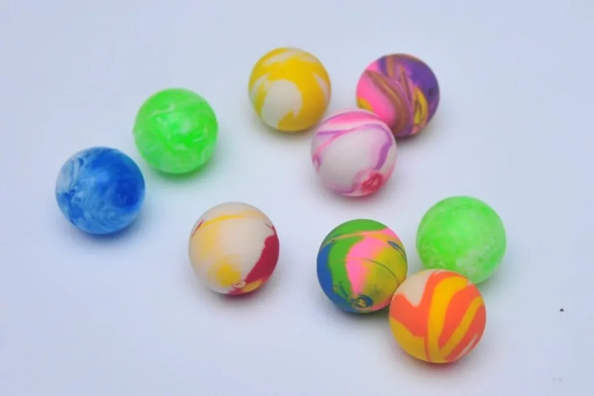 12 yaşlı qız topla oynayarkən - ÖLDÜ