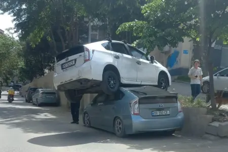 "Prius"ların iştirakı ilə qəribə - QƏZA