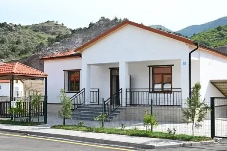 Laçının Bəylik kəndinə daha - 38 ailə yola salındı