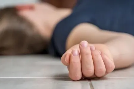 Yolda satılan bu məhsulu yeməyin, öldürür