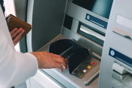 Bu şəxslərin hesabına pul köçəcək - RƏSMİ