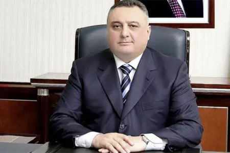 Eldar Mahmudov şəxsiyyət vəsiqəsi ala bilmir