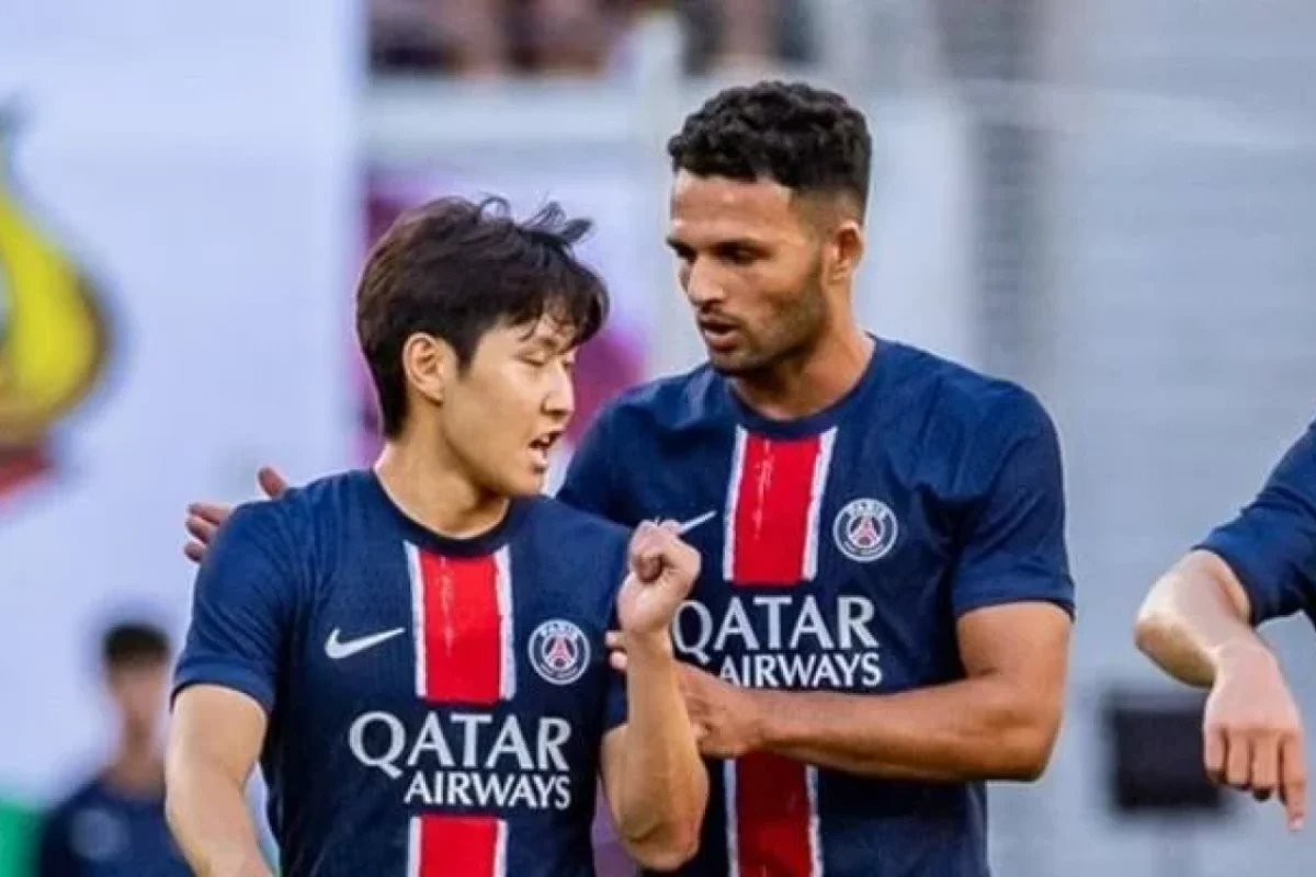 PSJ 2 futbolçusunu satır