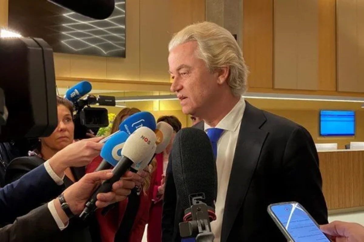 Niderlandda hökumət dağıldı