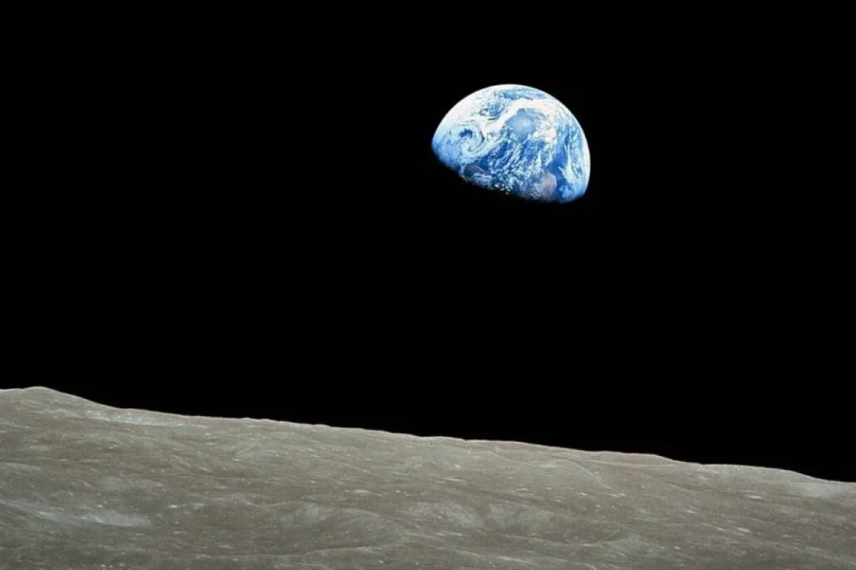 Yer bir gün orbitdən çıxa bilərmi?