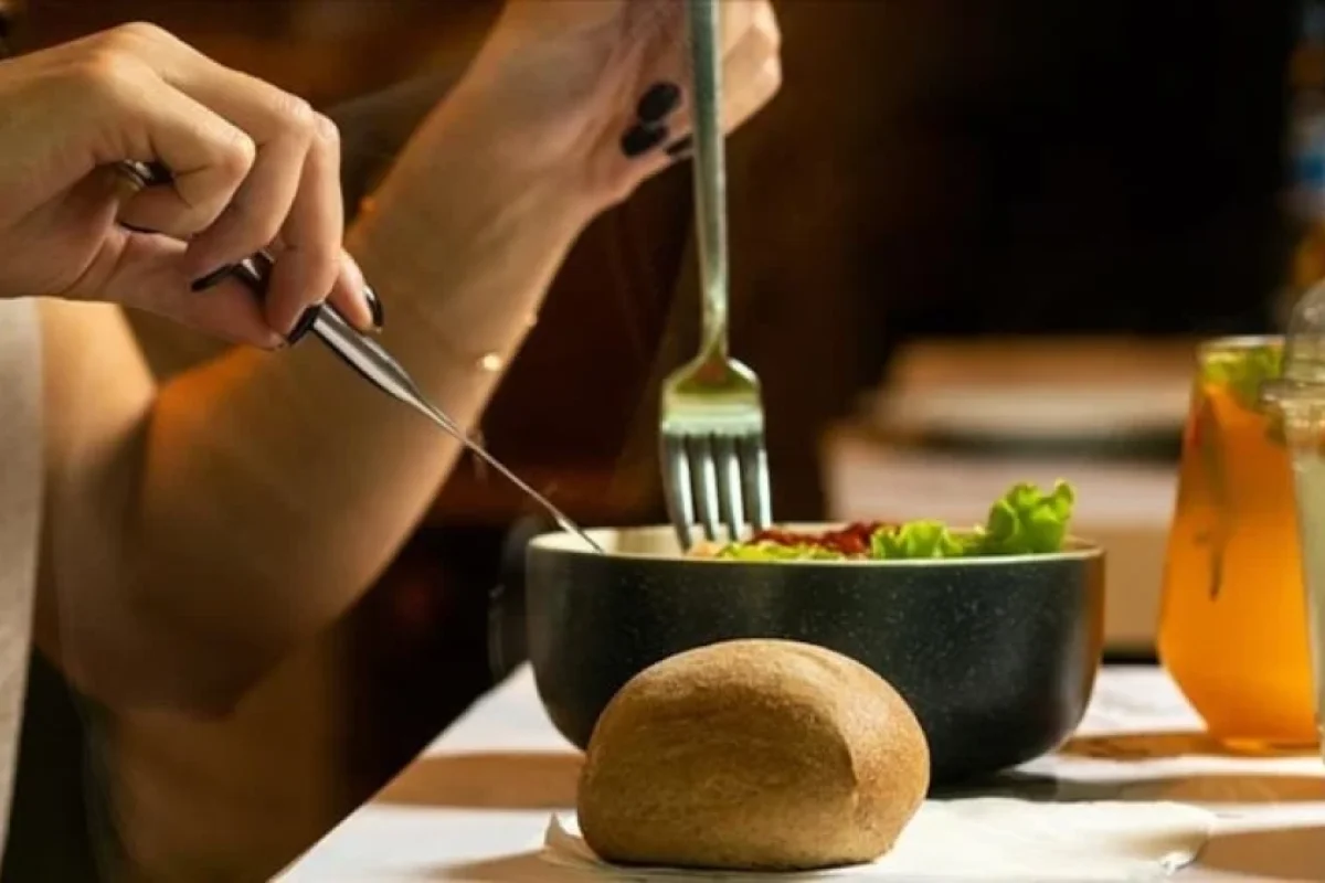 Bu pəhriz insanı - DEPRESSİYAYA SALIR