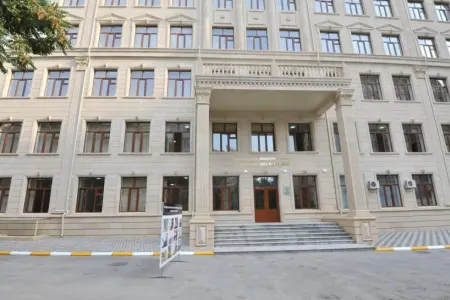 BSU rektoru siyahı paylaşdı, yalanı ifşa oldu