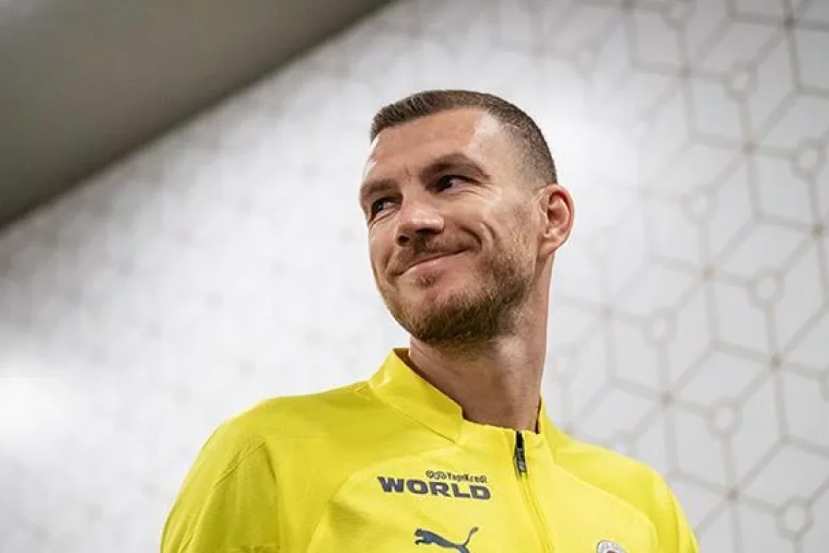 Dzeko hansı ölkəyə gedir?