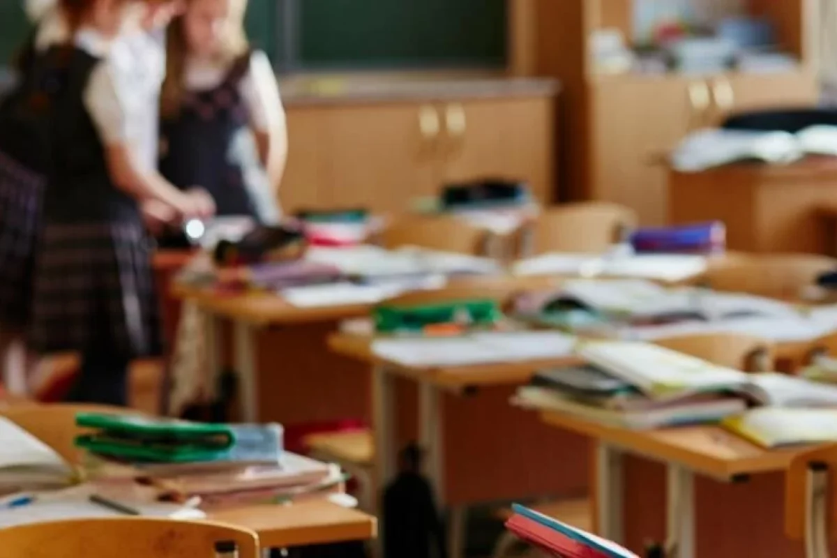 Rusiyada miqrant uşaqlar üçün dərslik hazırlanır