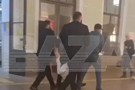 Qarabağa qarşı olan ermənini çeçenlər baqajda apardı - Nazir