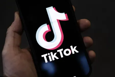 Azərbaycanda uşaqların - TikTok-a girişi QADAĞAN edilə bilər