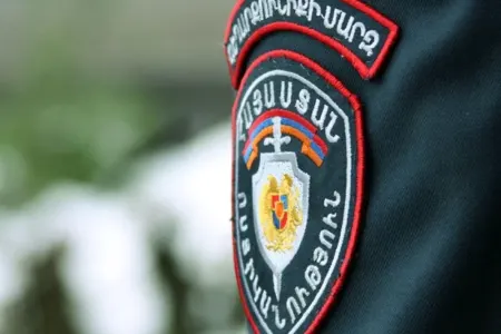 Azərbaycan əsgərlərinə tapança tuşlayan erməni - TUTULDU
