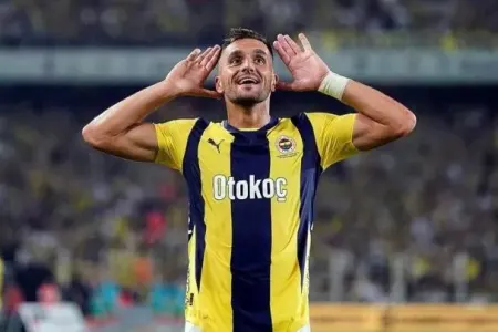 "Fənərbağça" daha bir futbolçu ilə yolları - AYIRDI