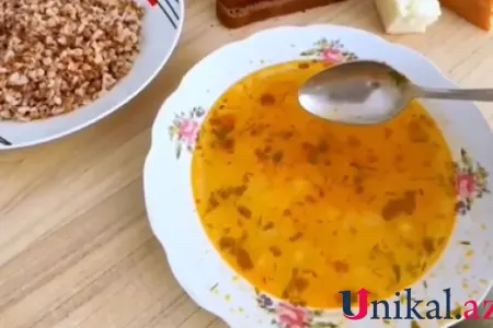 Qazi TƏBİB-in verdiyi yeməkdən şikayətləndi - VİDEO