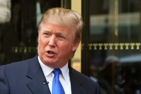 Tramp 12 ölkənin vətəndaşlarına ABŞ-a səfəri qadağan etdi