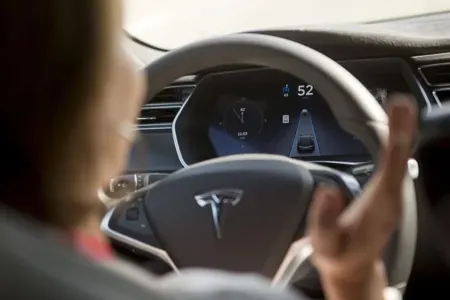 "Tesla"nın məhkəmədən qəribə istəyi