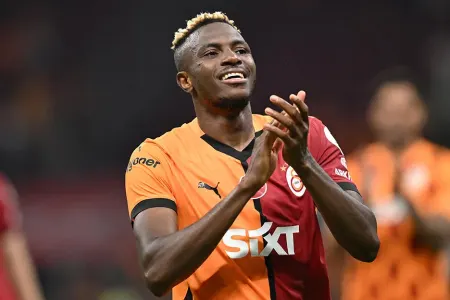 Osimhen bu təklifi qəbul etdi
