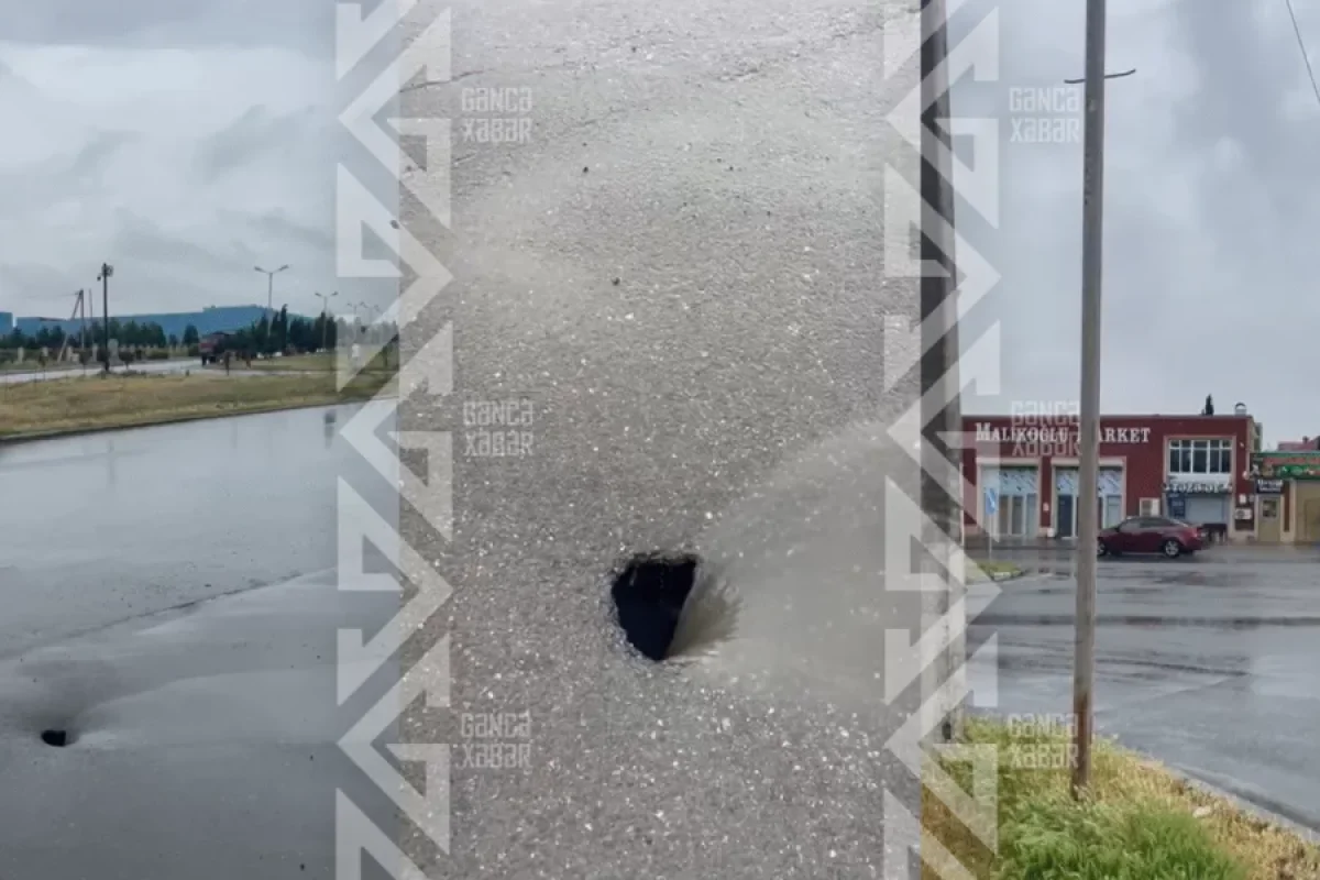 Gəncədə asfaltın altında boşluq yaranıb