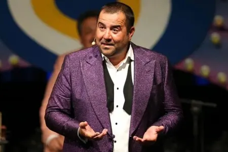 Məşhur aktyor TANINMAZ HALDA – FOTO