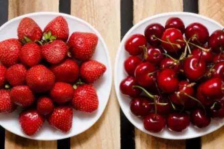 Çiyələk, yoxsa albalı: Hansı ürəyə xeyirdir?
