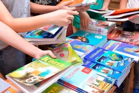 Şagirdlərə yeni kitablar veriləcək - 13 milyon ayrıldı