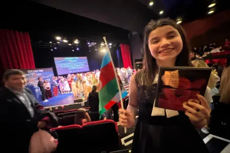 Şəkili məktəbli qızdan Londonda möhtəşəm qələbə