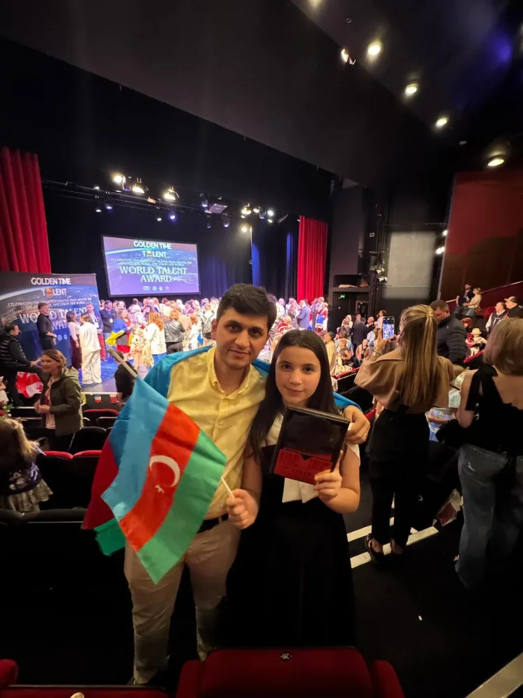 Şəkili məktəbli qızdan Londonda möhtəşəm qələbə