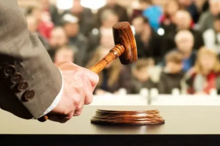 Vergi borcu olanların əmlakı hərraca gedir