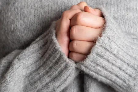 Əllər niyə soyuq olur? – səbəb