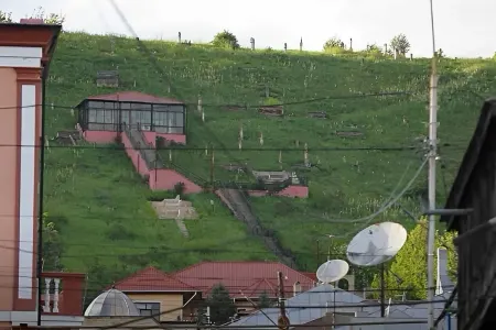 Dağ yəhudilərinin qəribə adətləri: Meyvə və elektron əşyalara qadağa