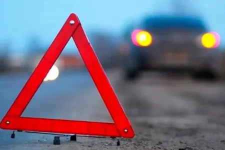 Bakıda piyadanın üzərindən avtomobil keçdi