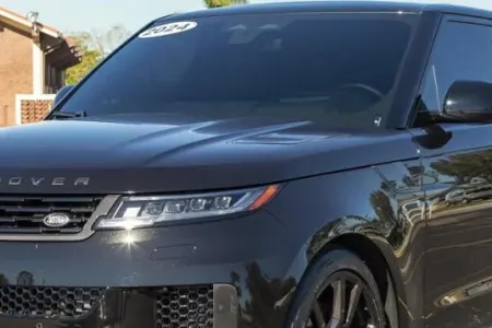 Aparıcı Zaur "Range Rover" ilə qəzaya düşdü