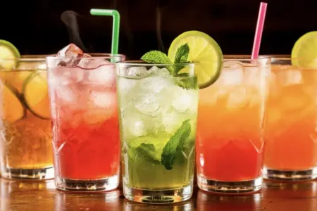 Buzlu içkilər mədə xəstəliklərini kəskinləşdirir?