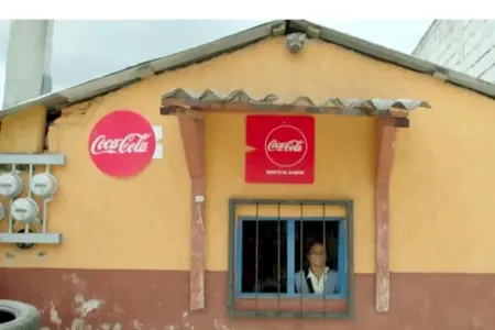 Bu kənddə sudan çox "Coca-Cola"var
