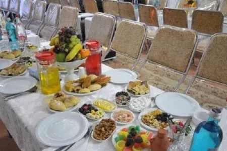 Yas süfrələrində israfçılıqdan niyə əl çəkə bilmirik?