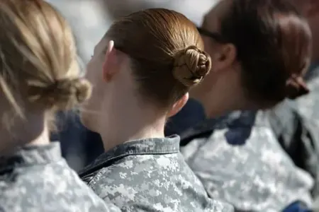 Azərbaycanda qadınlar hərbi xidmətə cəlb oluna bilər