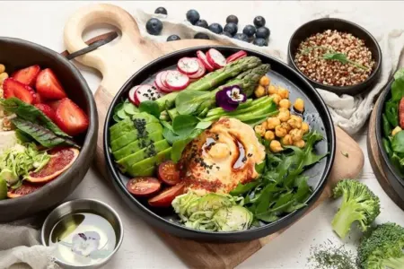 Salat yemək bədəninizə mikroplastiklər sala bilər