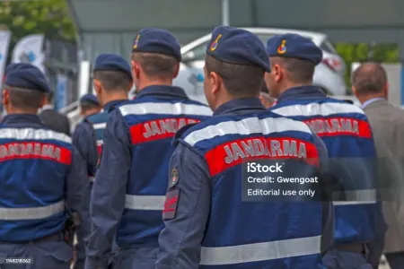 Sevgilisinin atasını və qardaşını - GÜLLƏLƏDİ