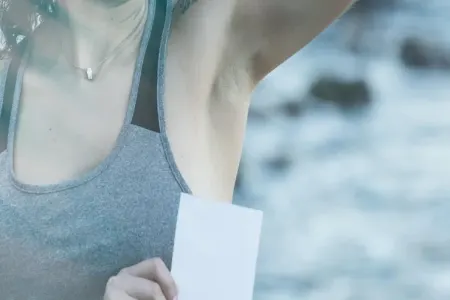 Dezodorantdan düzgün istifadə qaydası - hamının etdiyi 2 əsas səhv