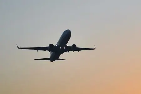 İran hava məkanını bu gün də bağlı saxlayacaq